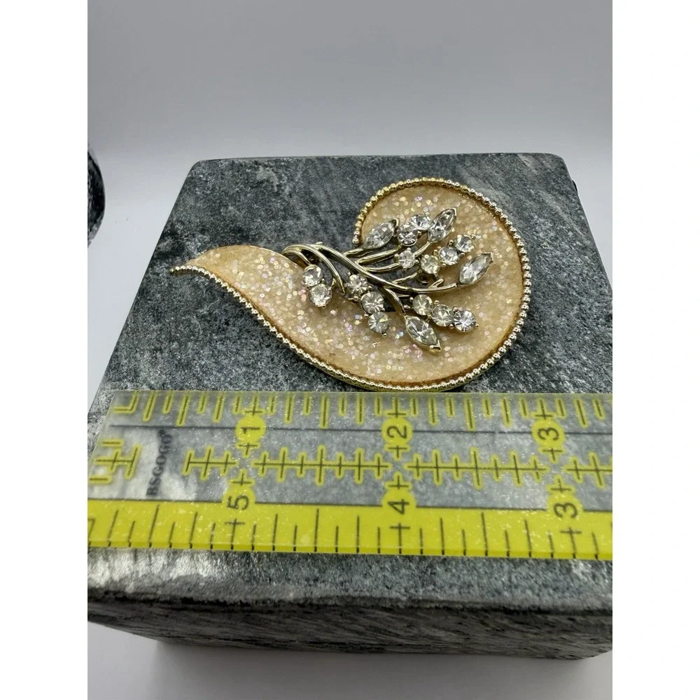Vintage Coro Glitter Brooch Pin‎ Rhinestones Gold Tone Swirl MCM